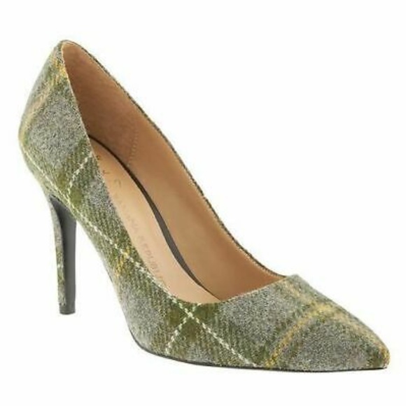 Banana Republic Shoes - BANANA REPUBLIC Delphine Pointed Toe Pumps Plaid